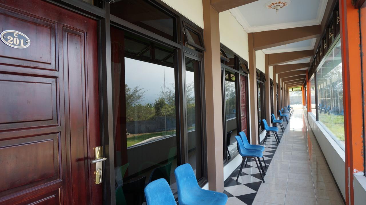 Hotel Surya Indah Batu Malang Exterior foto